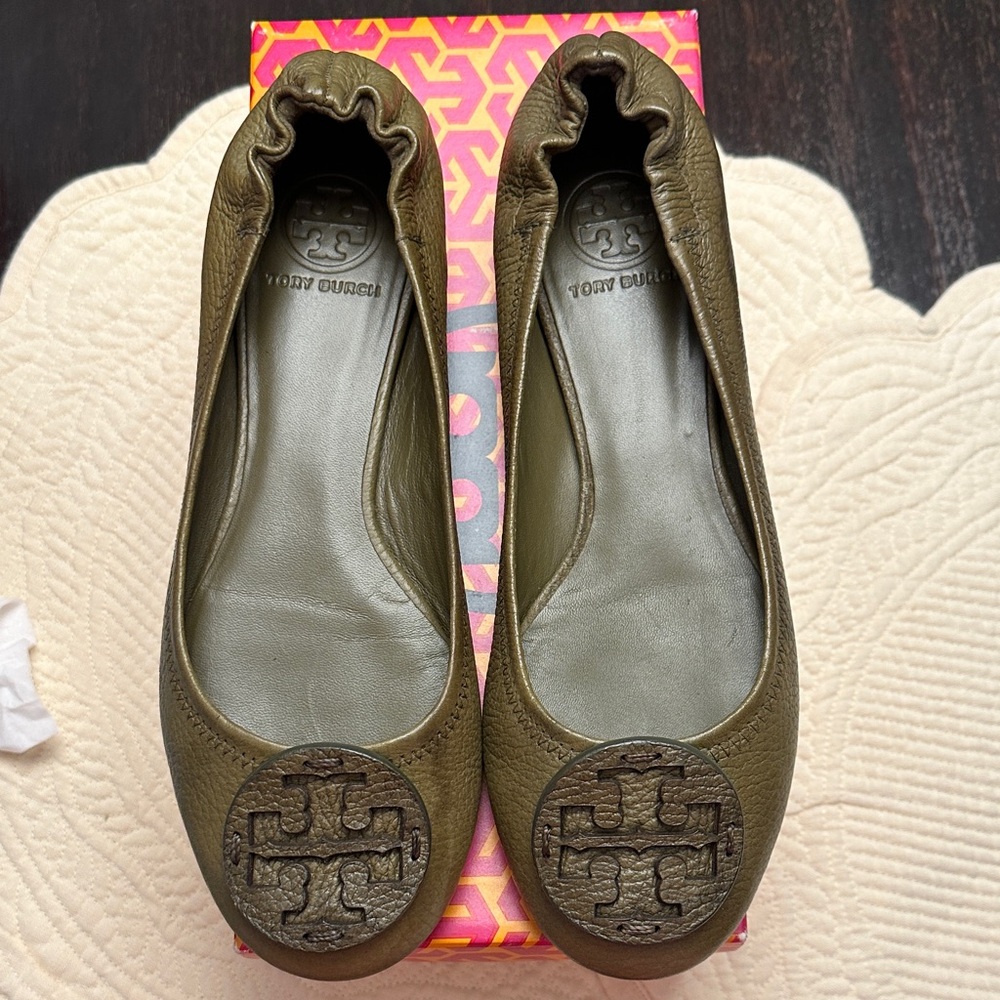 Tory Burch Olive Green Leather Flats
